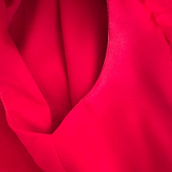 Alice + Olivia Gwen Red Ruffle Crystal Embellished Top, 0, GD1188 - Picture 4 of 5